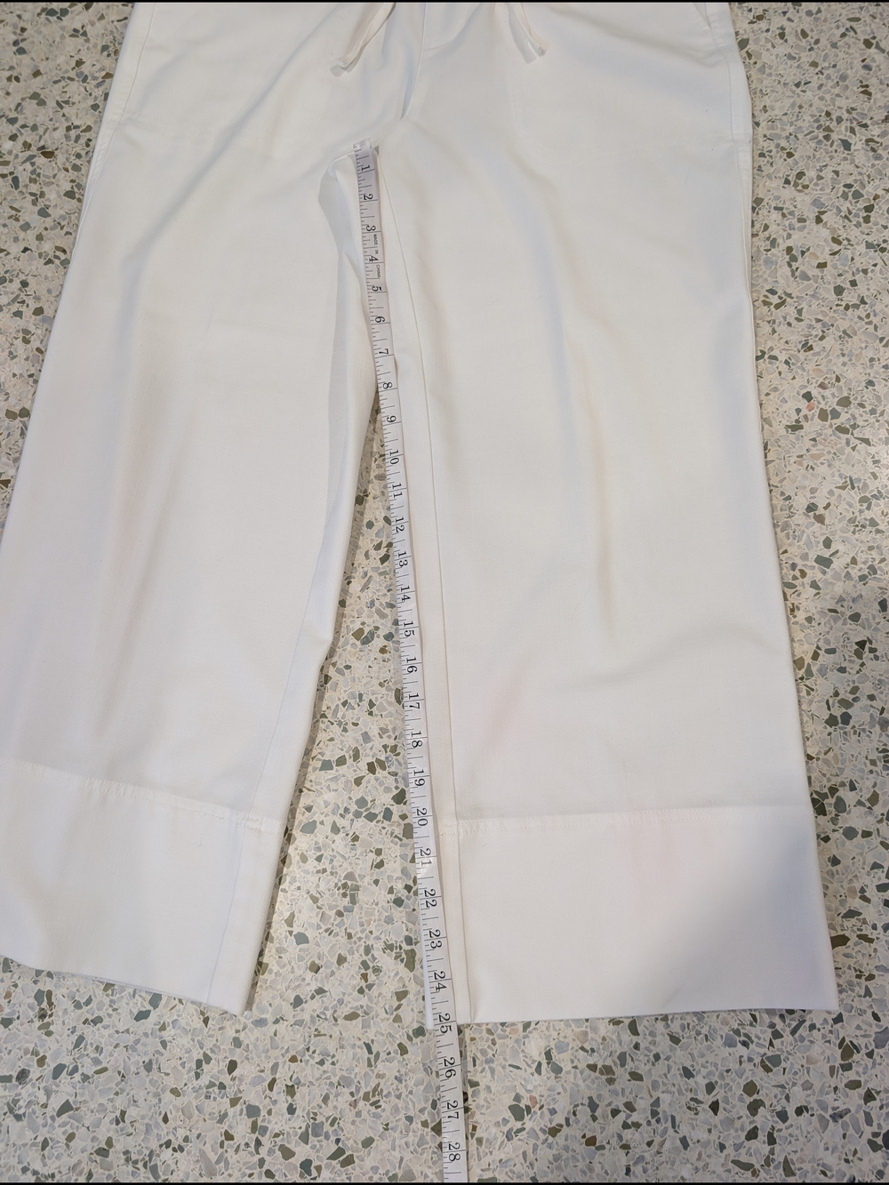 Liverpool White Wide Leg Elastic Waist Ankle Pants - Picture 7 of 8